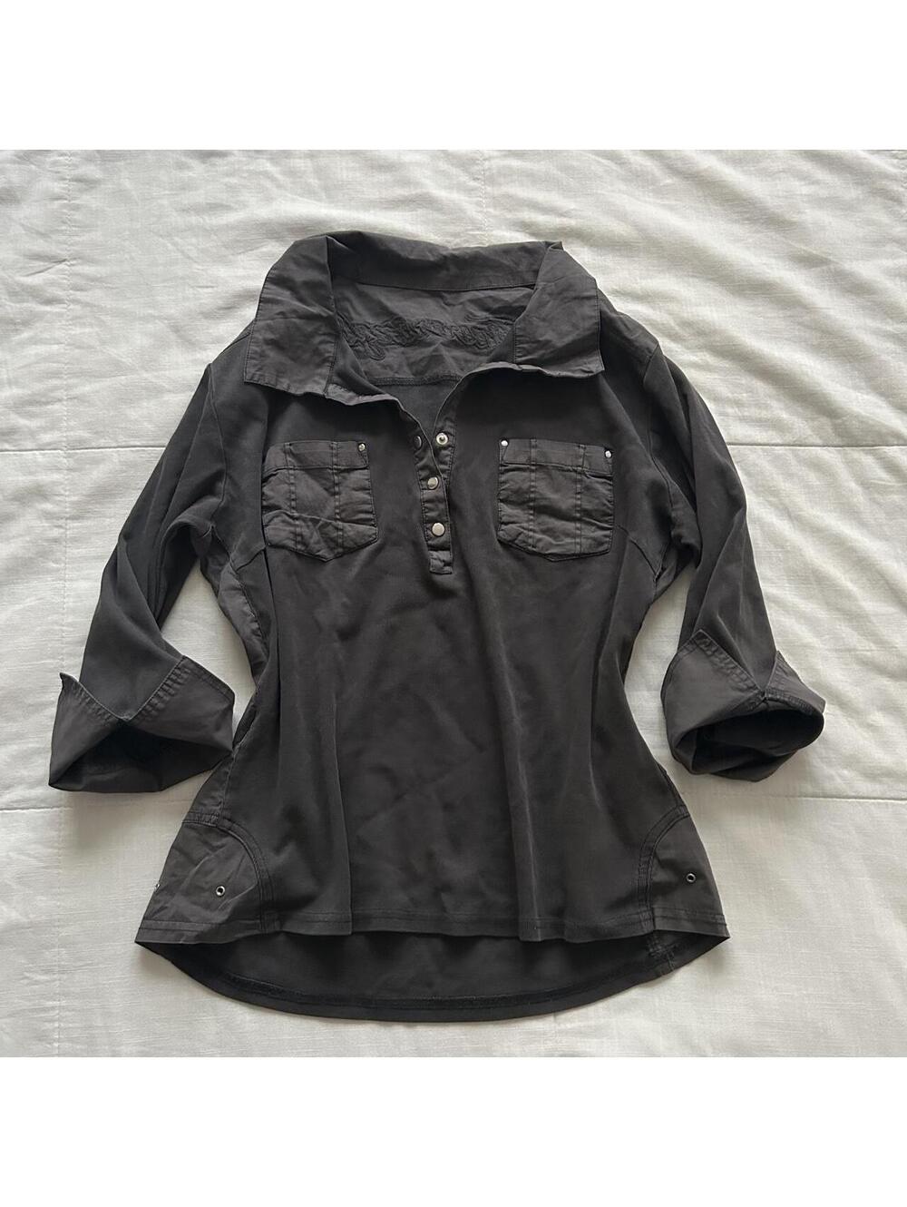 Charcoal Gray Collared Snap Pullover Pocket Top Size Small Japan